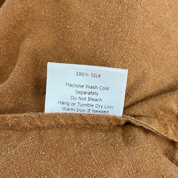 • Jamie + the Jones • Blank Canvas Top in Umber - Picture 5 of 5